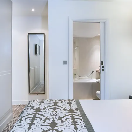 Louvre Opera Hotel