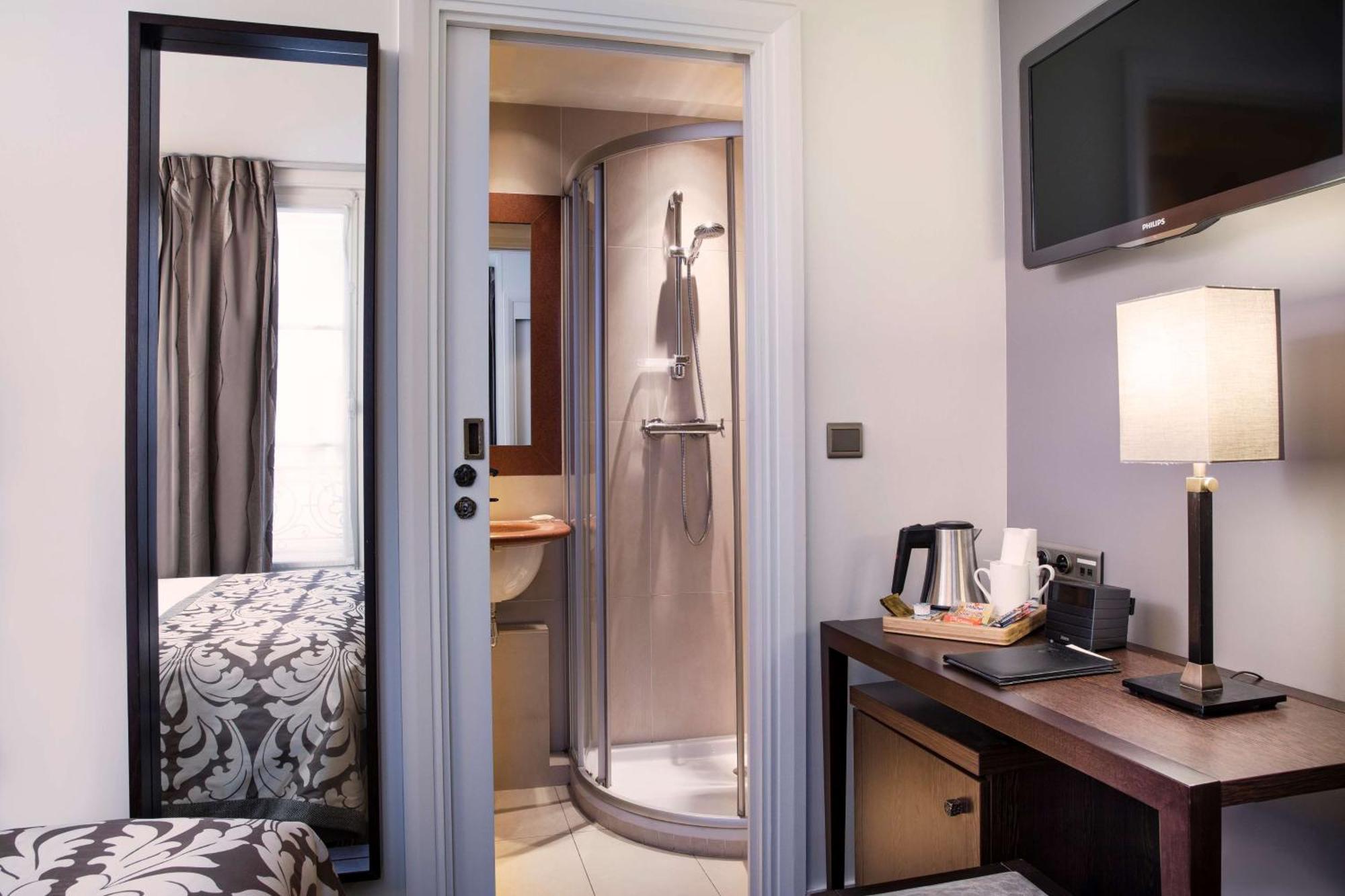 Louvre Opera Hotel Paris