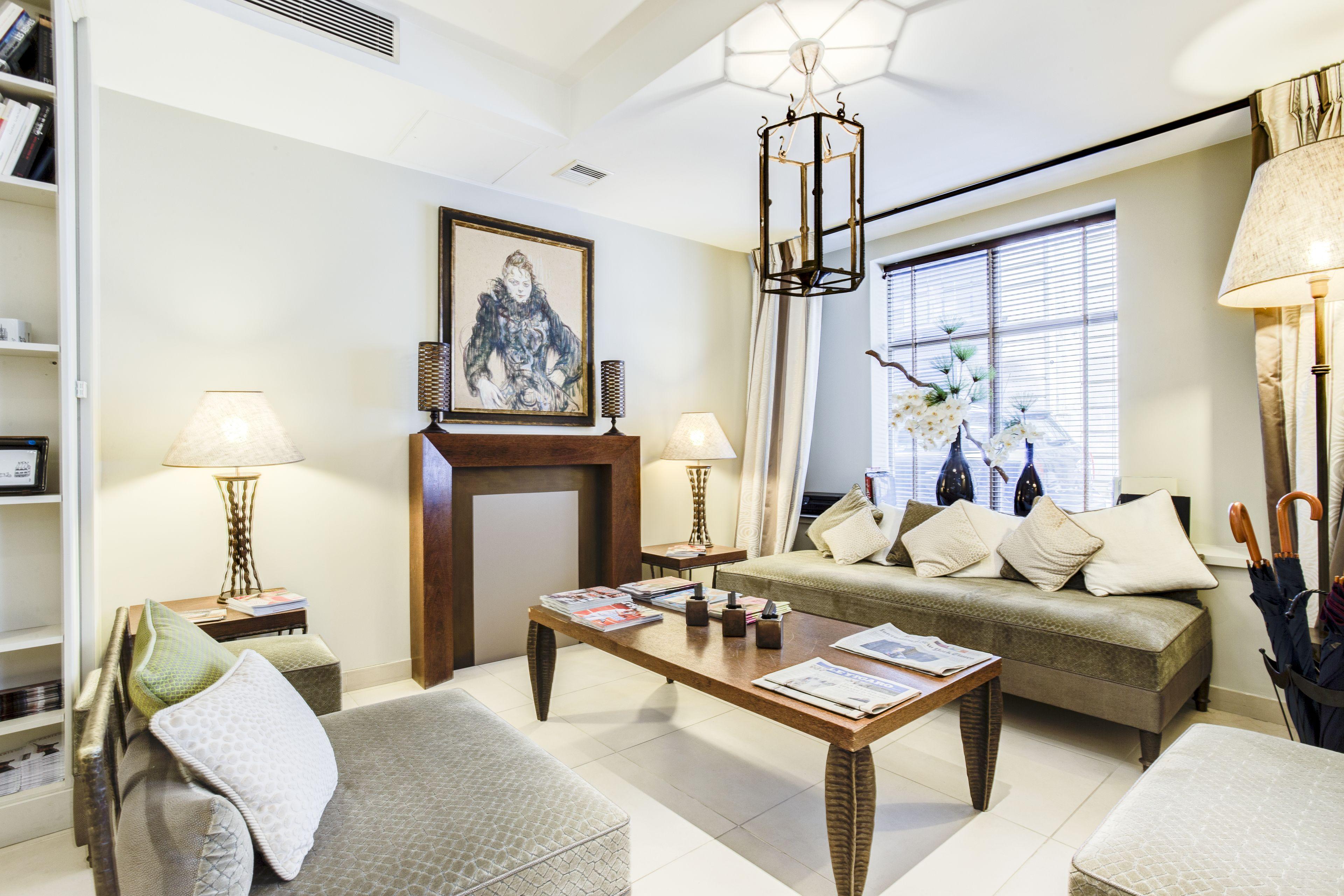 Louvre Opera Hotel 3*